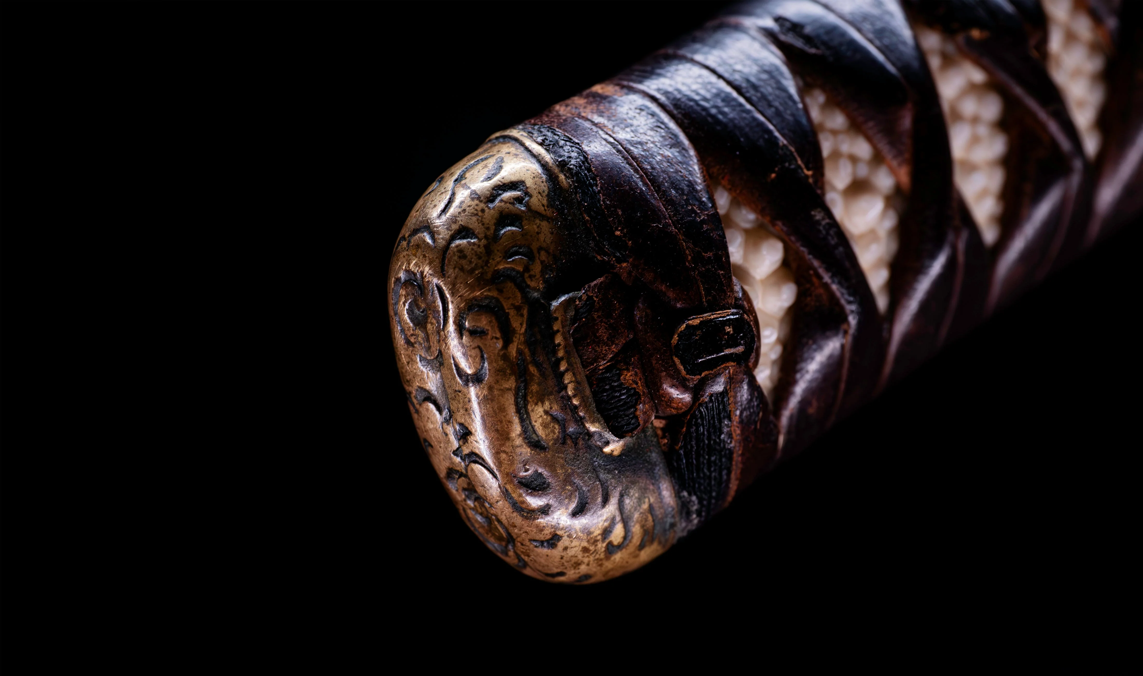Katana Japonais Antique avec menuki libellule Tombo et tsuba paysage Sansui - Image 25