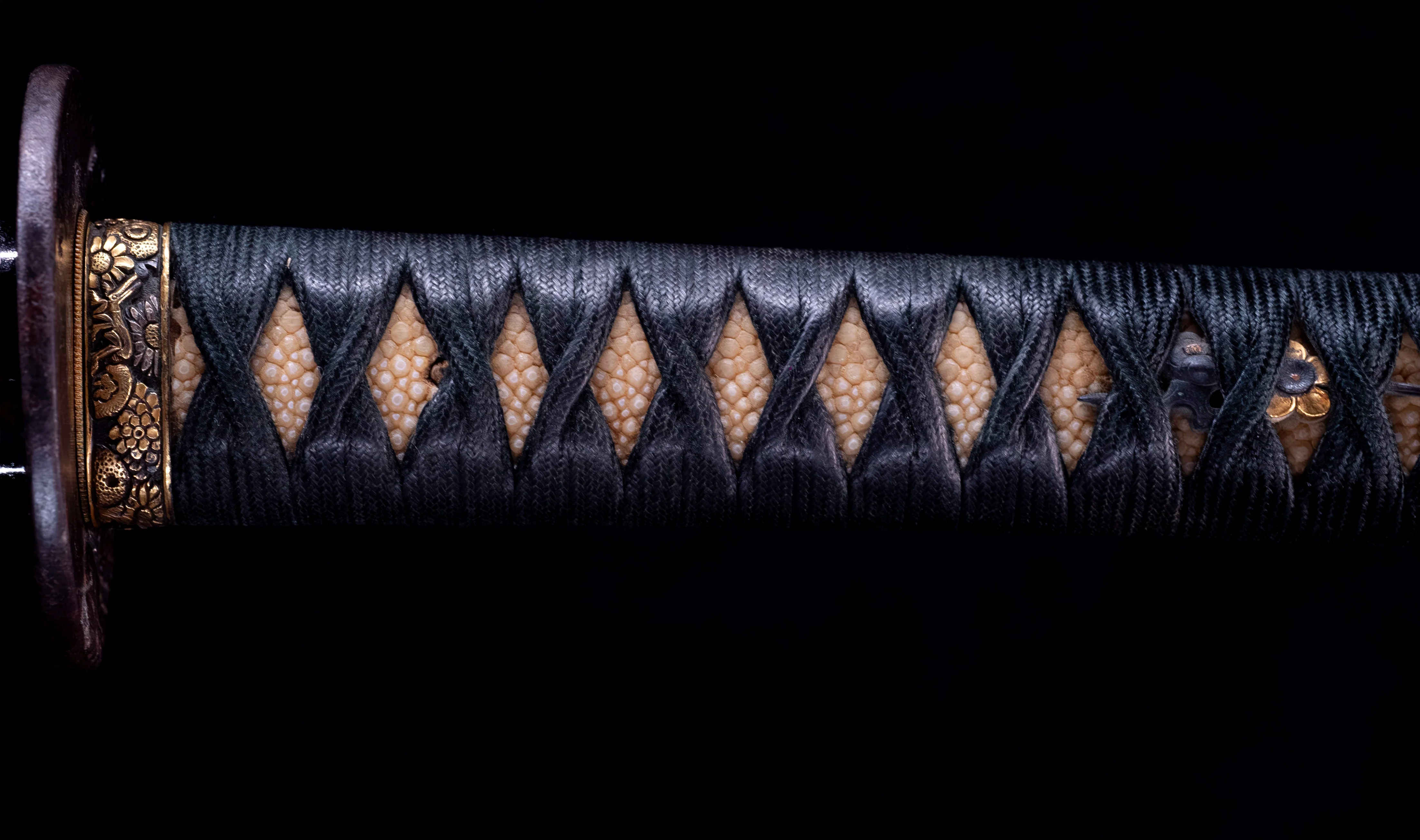 Katana Japonais Antique avec tsuba en fer aux Sages assis et hamon suguha, Mumei, époque Edo - Image 32