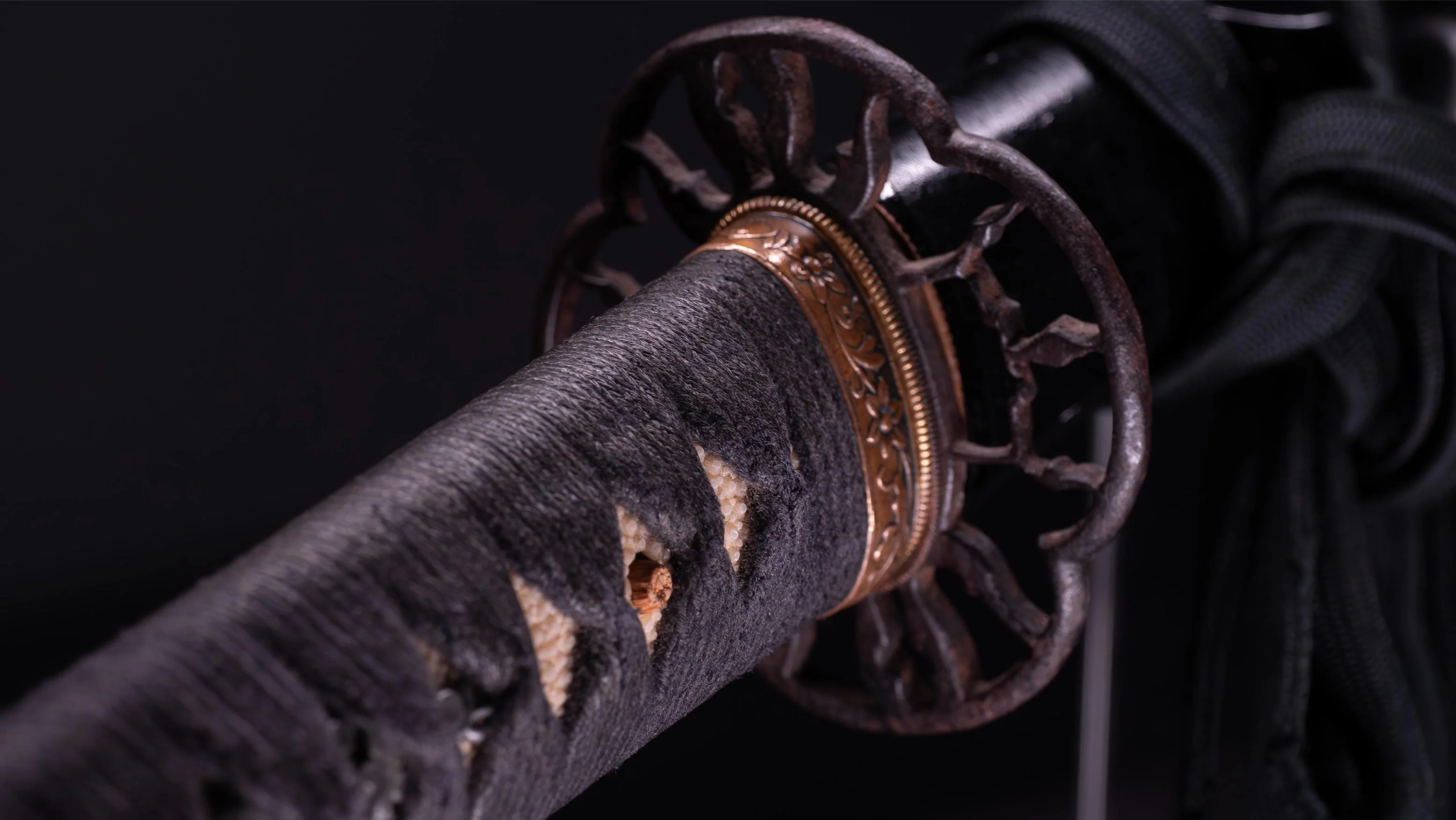 Sabre Antique Japonais Katana, Gunome Hamon et Koshirae Floral - Image 21