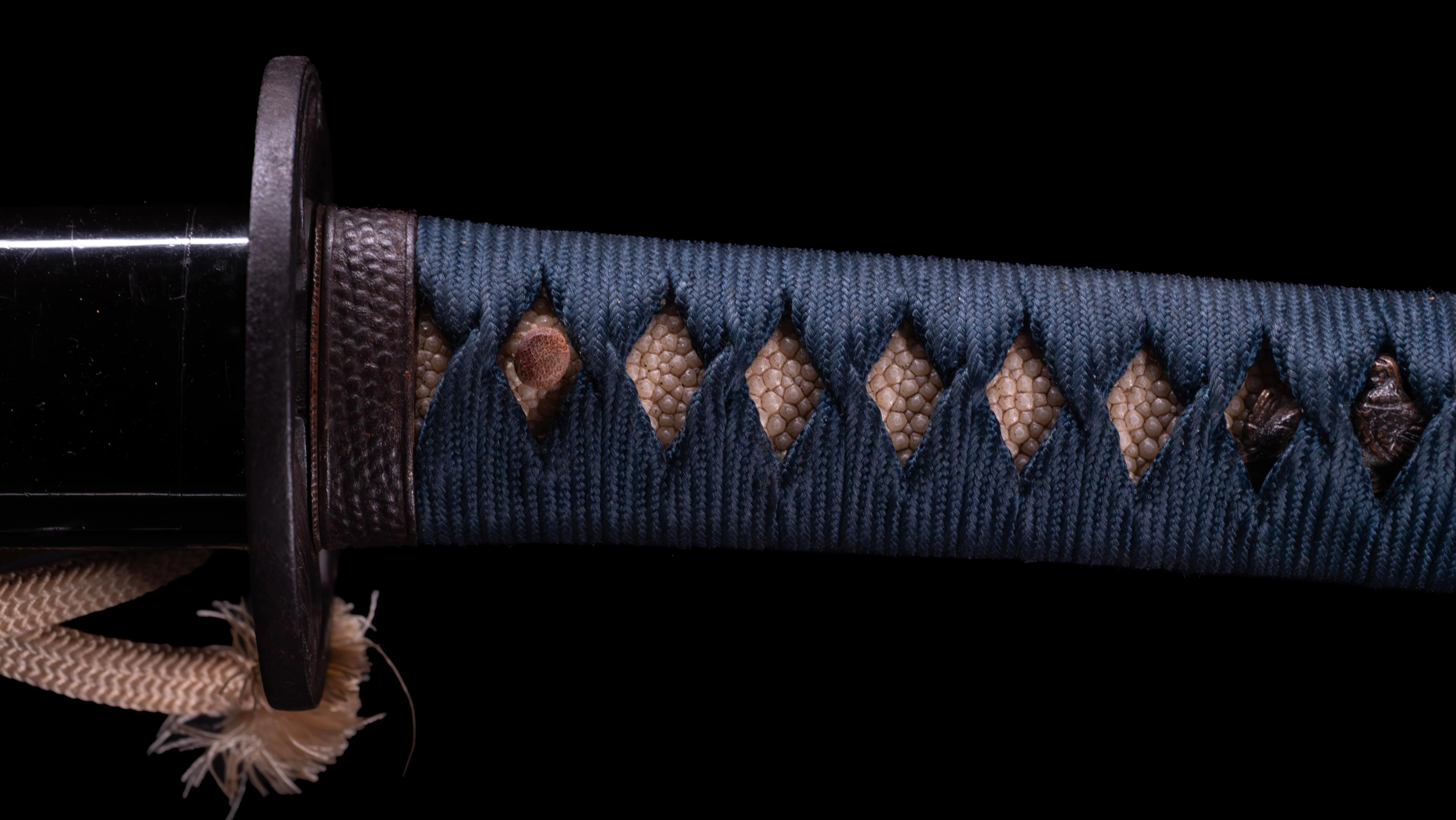 Sabre Antique Katana Japonais avec Tsuba Sukashi à Motif de Feuille - Image 24