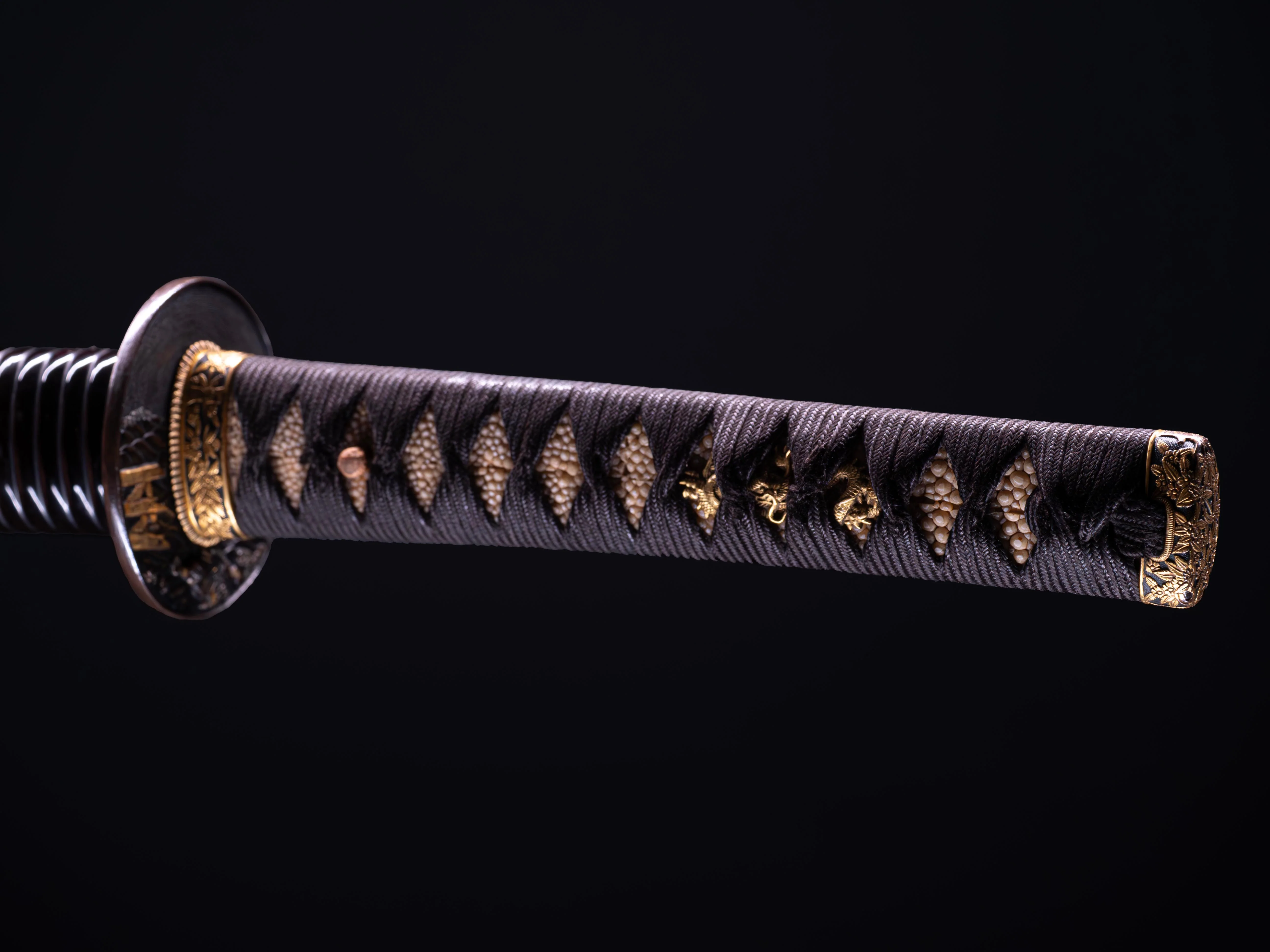 Sabre Japonais Antique Katana, Montures en Shakudo et Saya de Style Inrō - Image 25